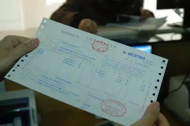 支付临时用工劳务费，要发票还是做工资表？没有发票该怎么处理？
